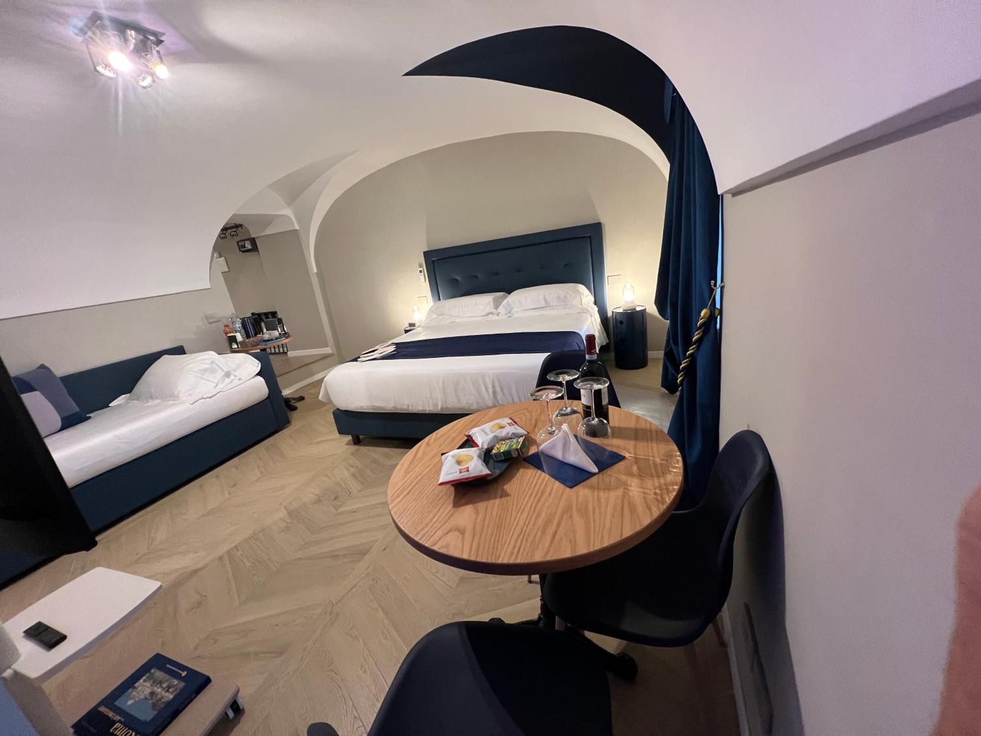 Rome Luxury Blue Suites- Love Exterior photo