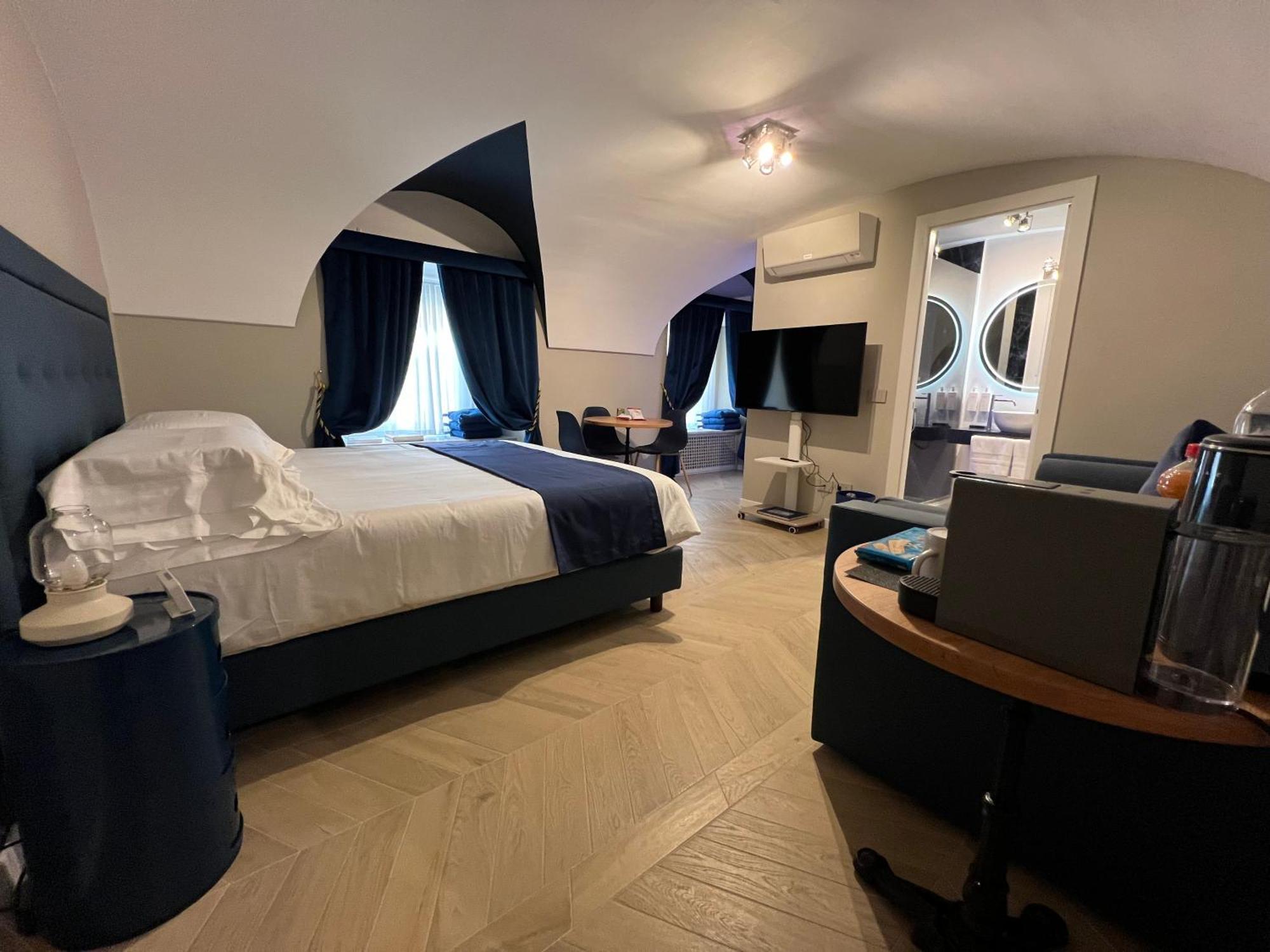 Rome Luxury Blue Suites- Love Exterior photo